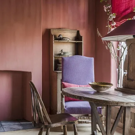 Hign-end Getaway In Heart Of Medieval - Katelijne